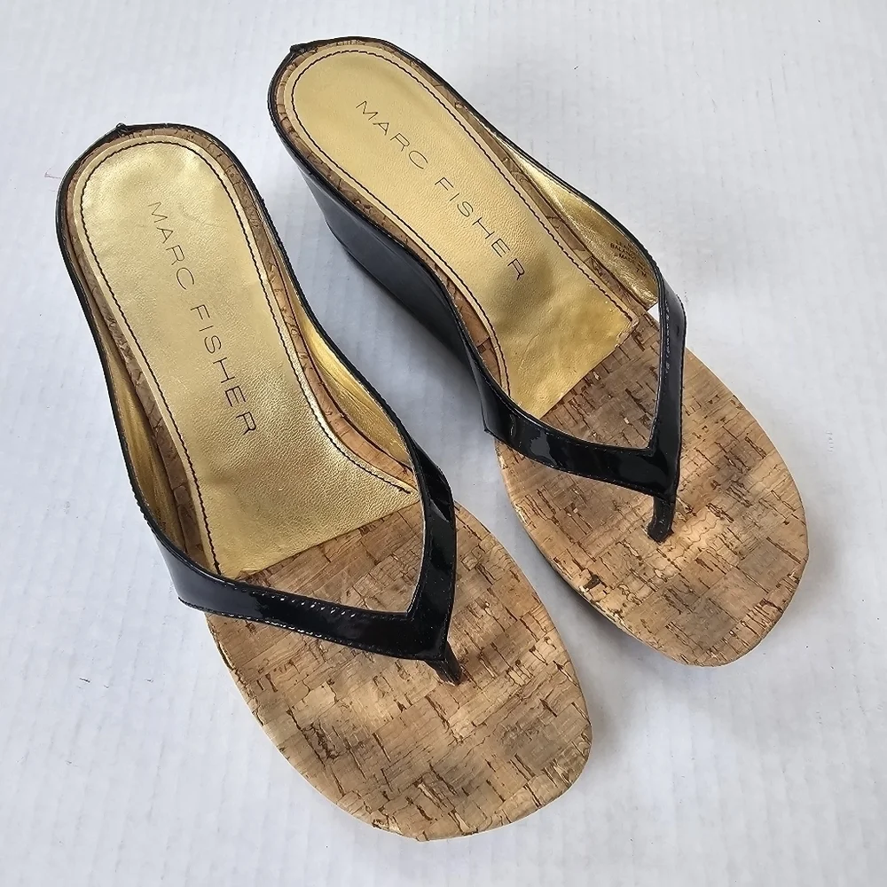 Marc Fisher Black Patent Cork Wedge Thong Sandals Size 7 Slip-On Open Toe
